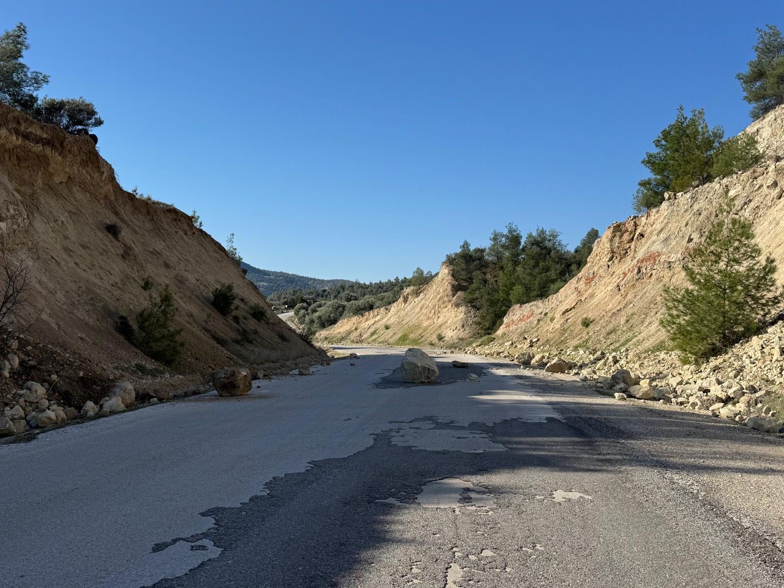 Denizli Depremi Sonrası Güney İlçesinde Teyakkuz! (4)