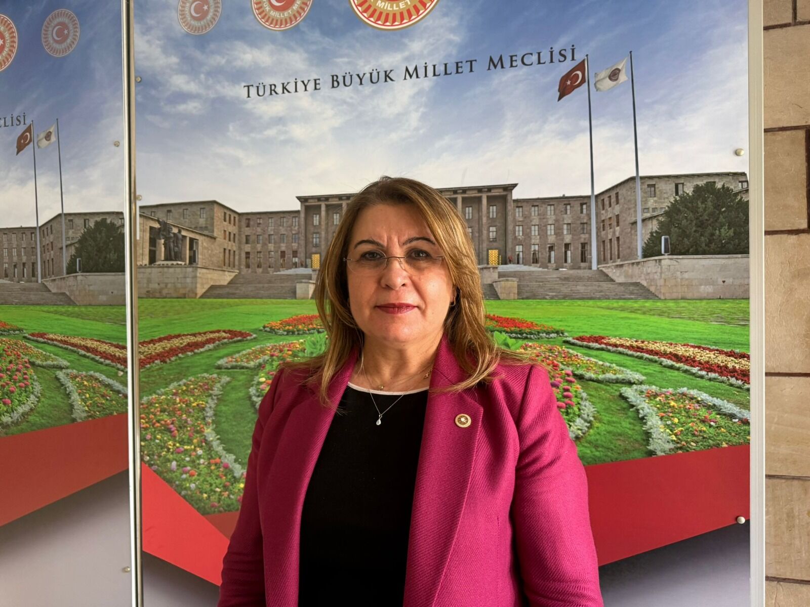 Deni̇zli̇ Haber Güli̇zar Bi̇çer Karaca Hes-1