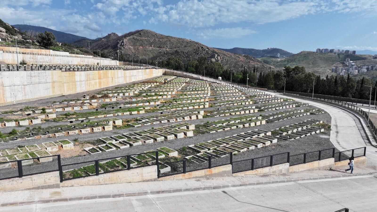 Denizli Haber Izmir Mezarlık (3)