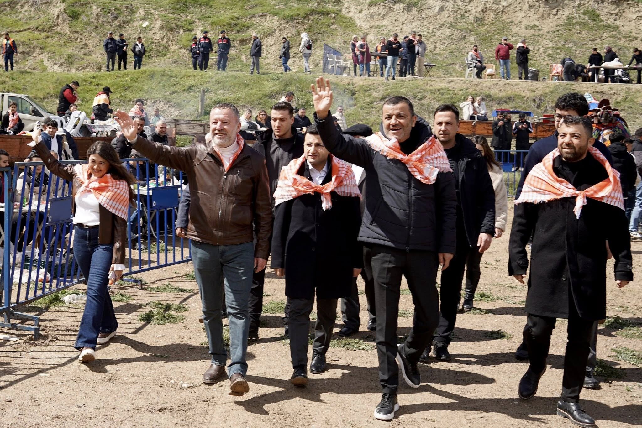 Denizli Haber Sarayköy Deve Güreşleri (2)