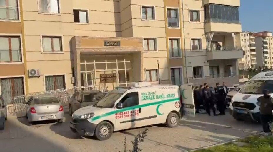 Denizli'de Beşinci Kattan Düşen Kadın Hayatını Kaybetti! İntihar Şüphesi Var Haber Denizli (1)