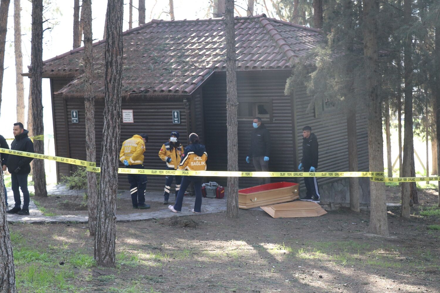 Denizli'de Serinhisar Parkı'nda Temizlik Işçisi Ali Beyhan Lavaboda Ölü Bulundu Denizli Haberleri Haber Denizli (1)