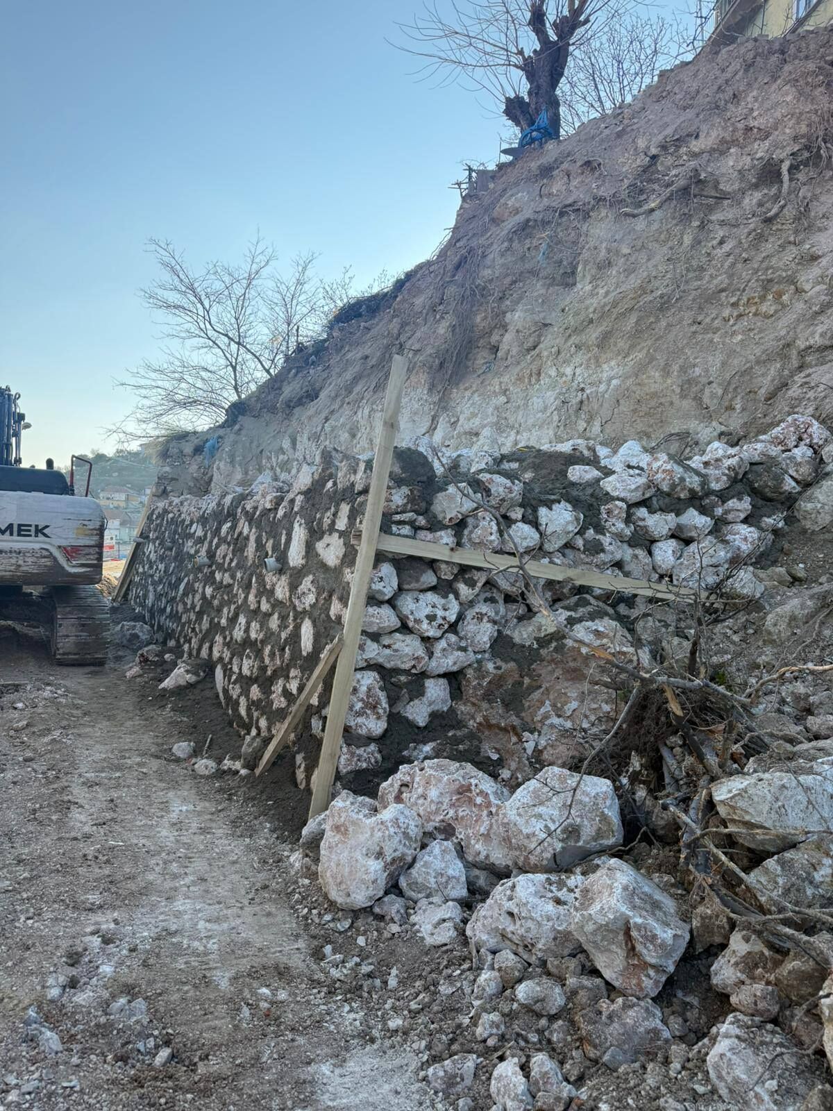 Güney Belediyesi’nden Tilkilik Mahallesi’ne Güvenli Dokunuş Heyelan Bölgesi Yeniden İnşa Ediliyor (1)