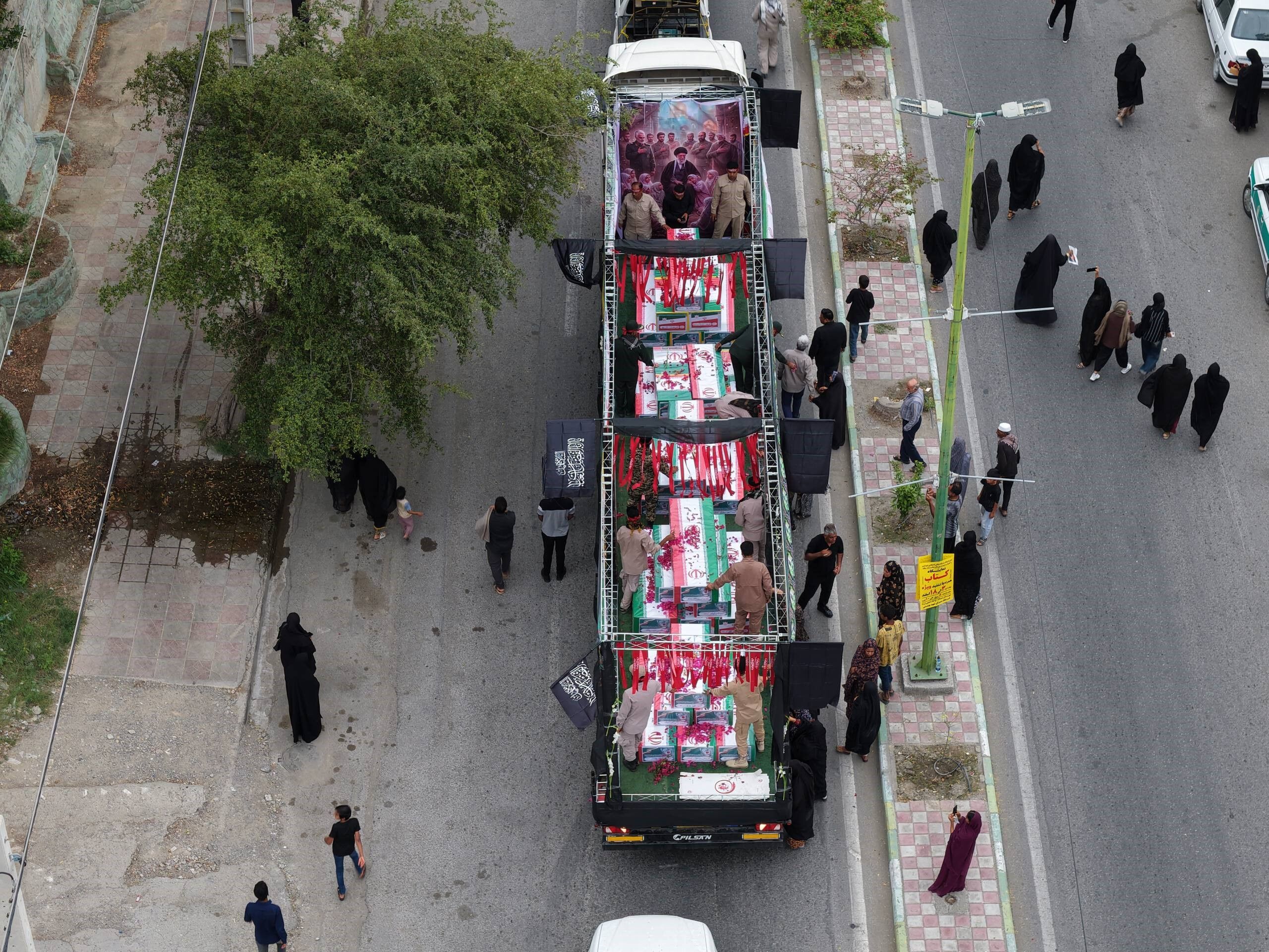 İran'daki Okul Saldırısında Ölen Onlarca Kız Öğrenci Için Cenaze Töreni Haber (7)