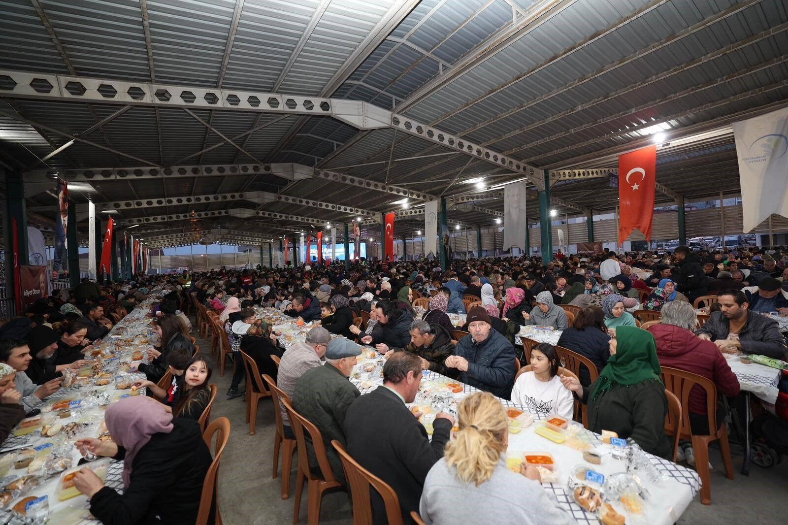 Merkezefendi'nin Iftar Sofrası İlbade Mahallesi’ne Kuruldu Denizli Haberleri (6)