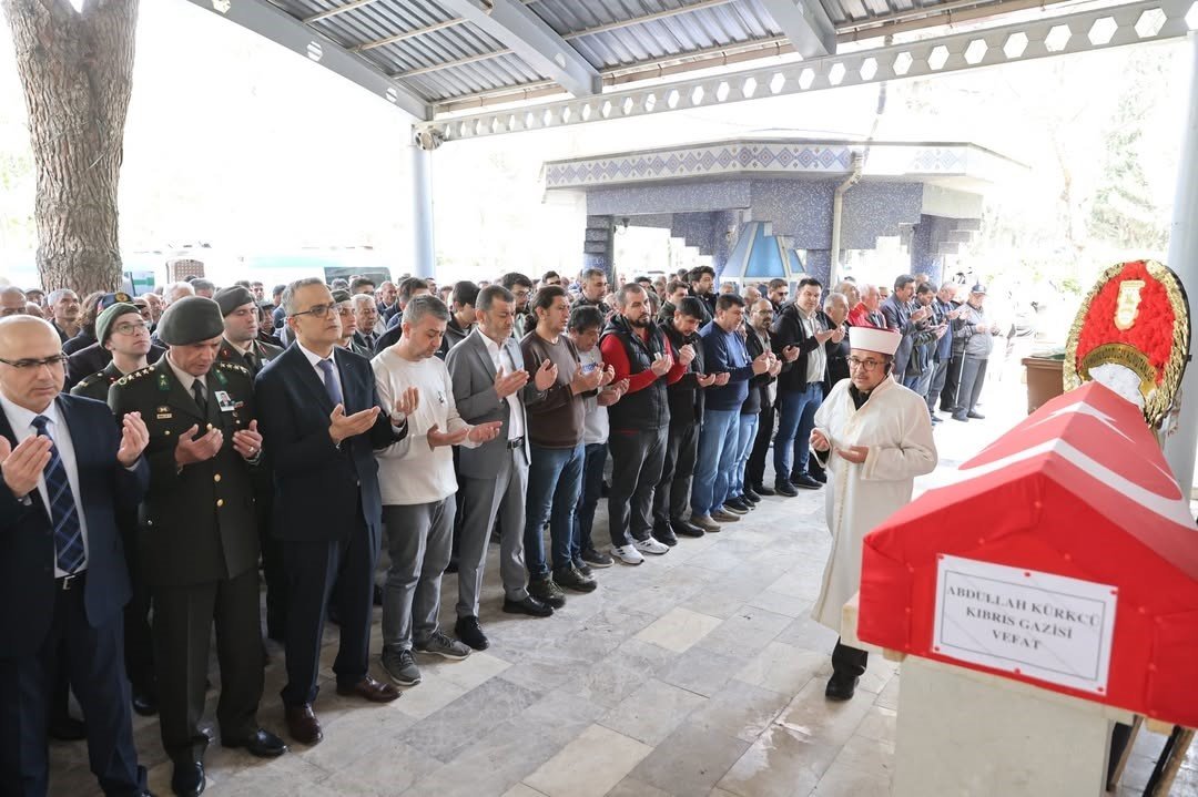 Aw679212 05.Jpg Deni̇zli̇ Haber Deni̇zli̇li̇ Kibris Gazi̇si̇ Son Yolculuğuna Uğurlandi.jpg 2 (1)