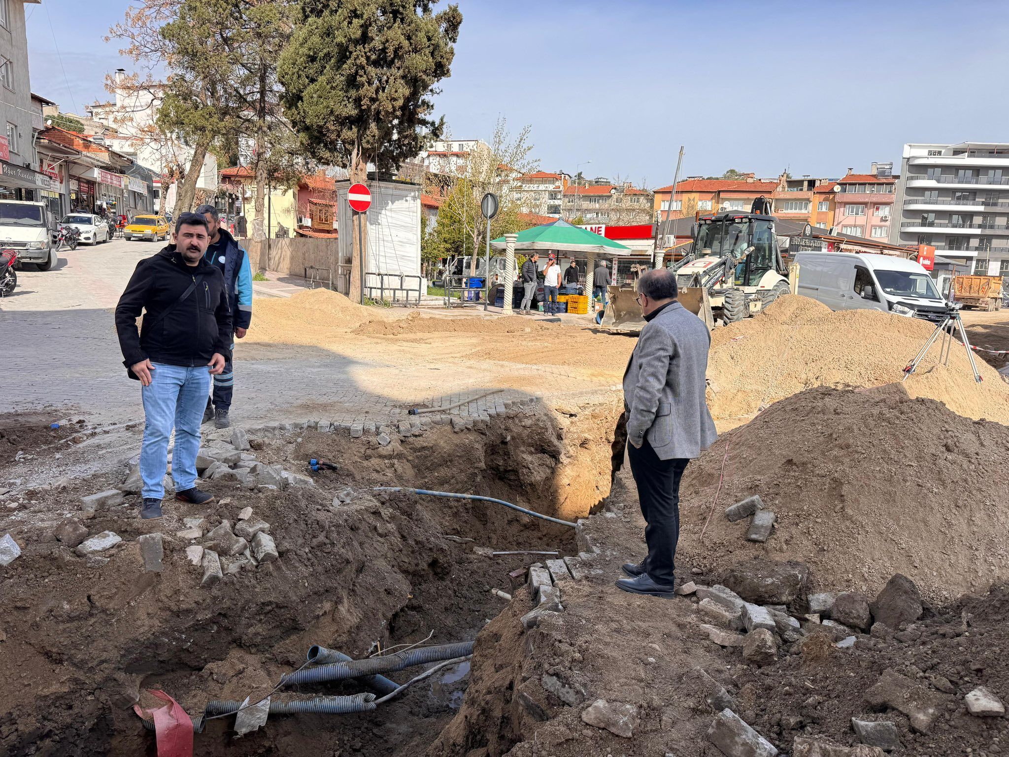 Başkan Orpak’dan Altyapı Denetimi Ve Esnaf Ziyareti (3)
