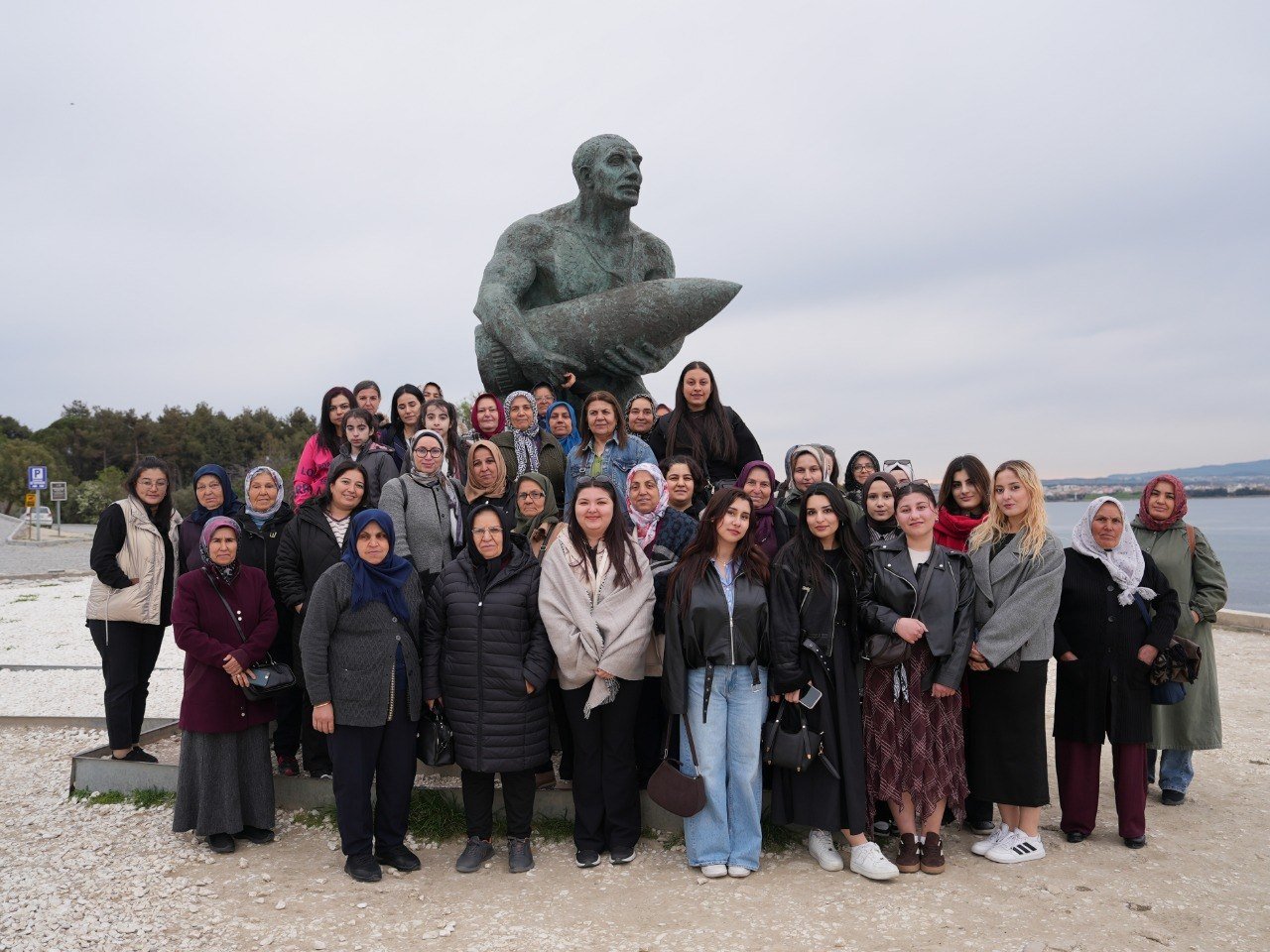 Büyükşehir’den Çallı Kadınlara Çanakkale Yolculuğu (8)
