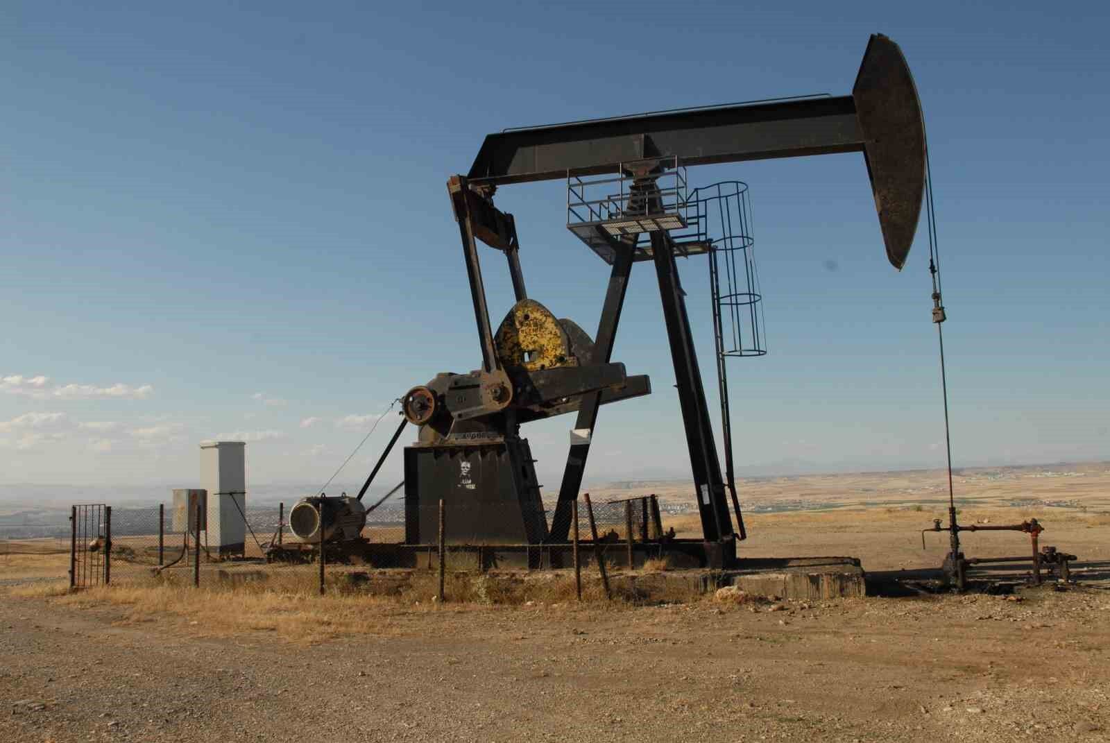 Denizli Haber Brent Petrol 100 Doların Altına Geriledi