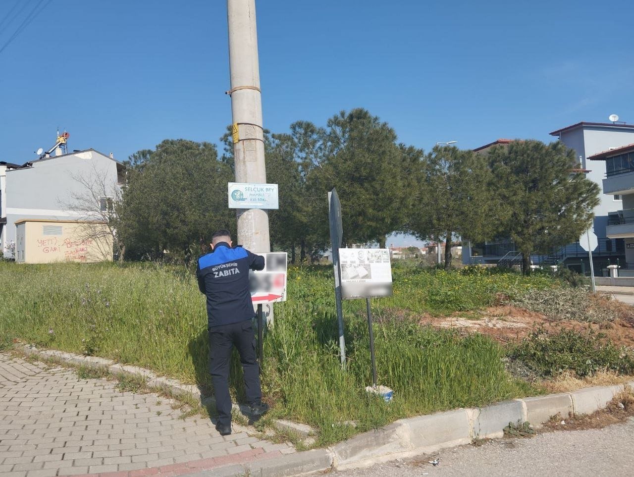Denizli Haber Büyükşehir Zabıta’dan Totem Ve Tabela Denetimi (1)
