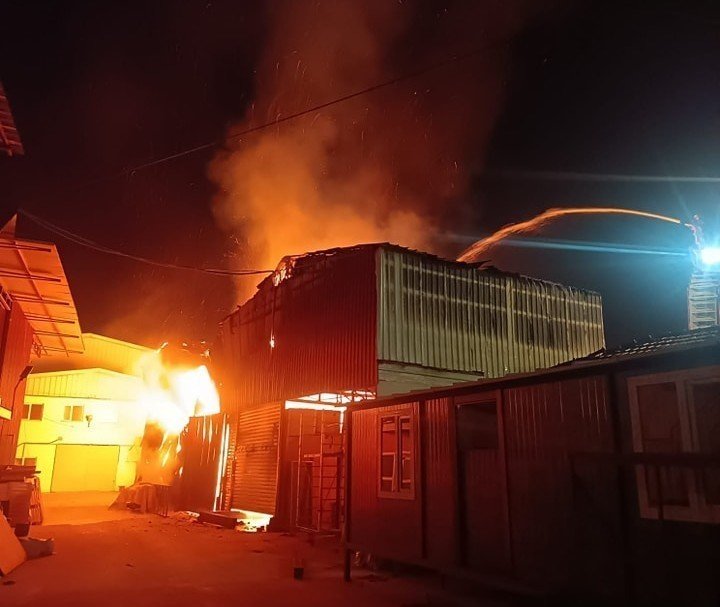 Denizli Haber İmalathanesi Kundaklanan Iş Adamı Yargılama Sürecinin Uzatılmasına Tepki Gösterdi