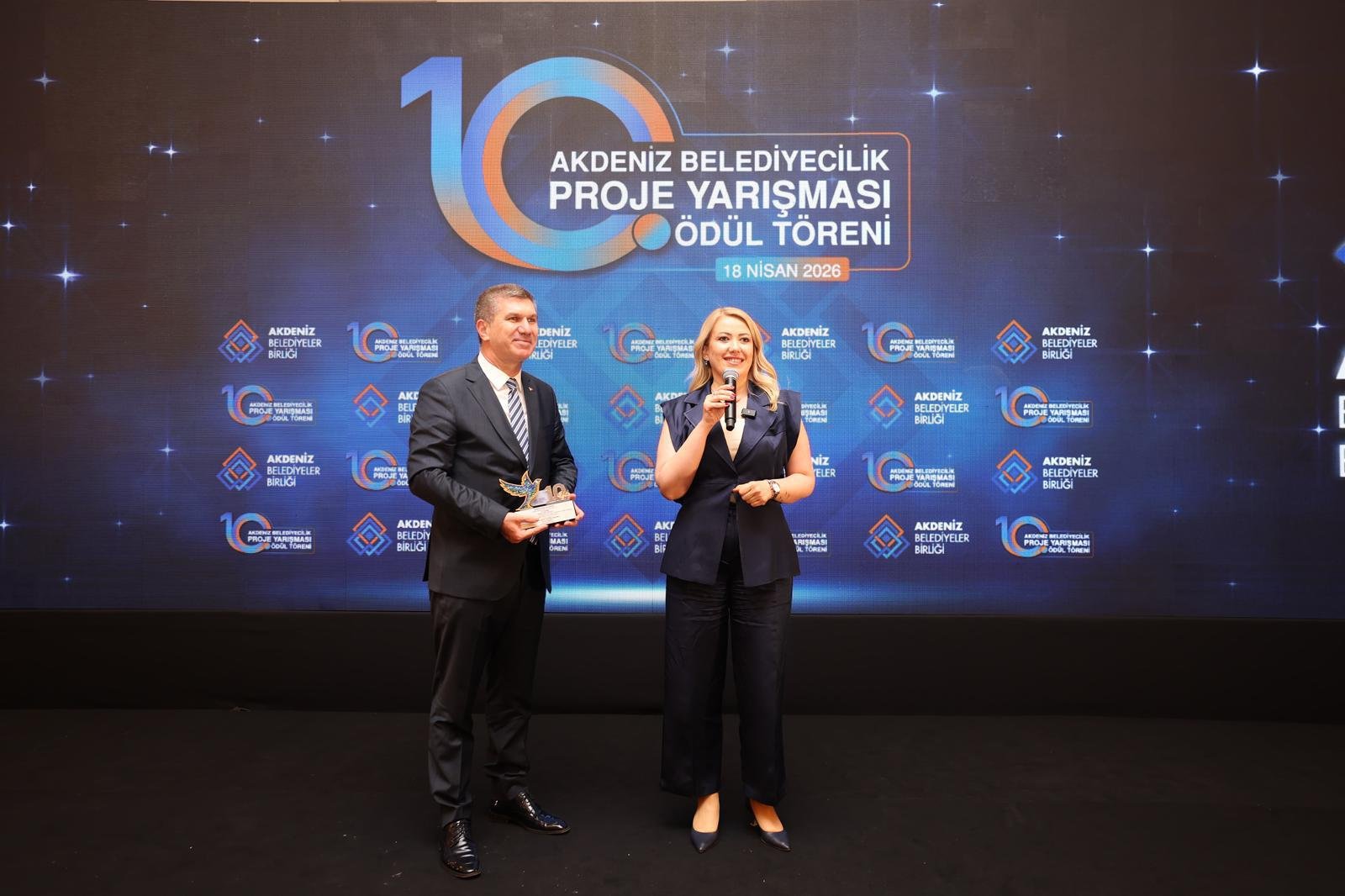 Denizli Haber Merkezefendi̇ Beledi̇yesi̇ Atatürk Bi̇li̇m Merkezi̇’ne Ödül (5)