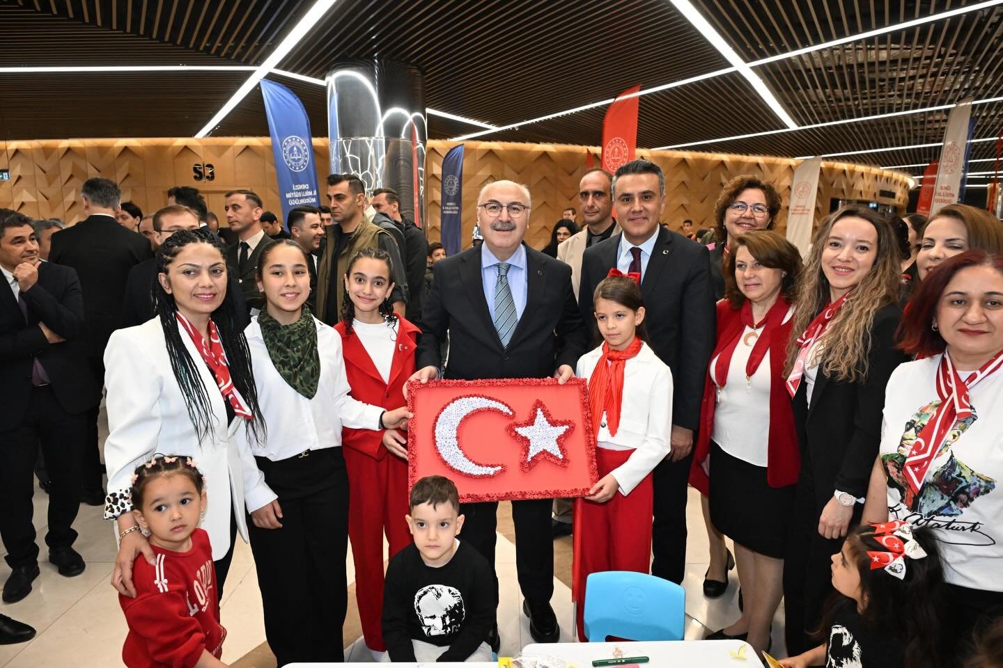 Denizli Haber Vali 23 Nisan Kutlaması (2)