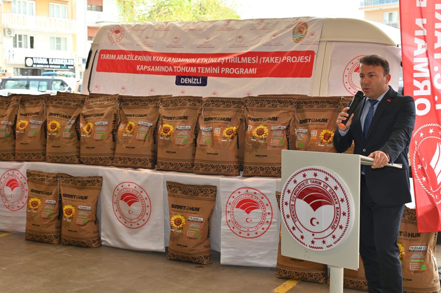 Sarayköy’de Toprak Ayçiçeği Ile Şenleniyor (5)