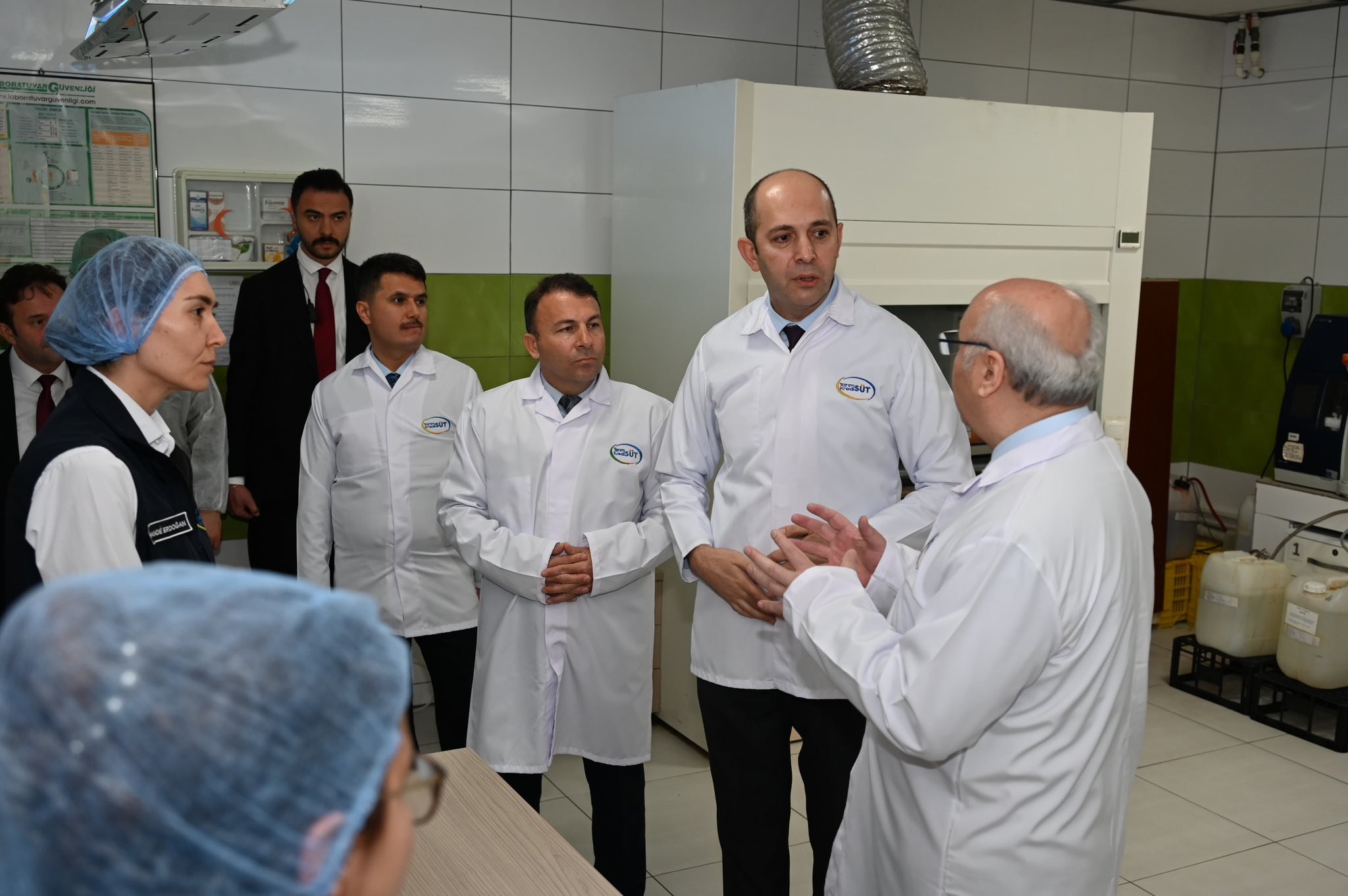 Vali Köşger’den Acıpayam’da Üretim Çıkartması Süt Üretimi Mercek Altında (3)