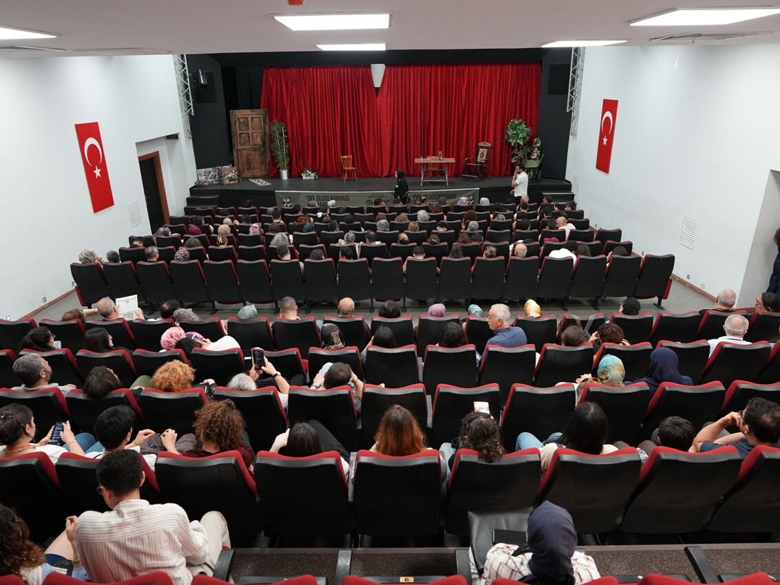 Denizli Haber 38. Uluslararası Amatör Tiyatro Festivali Coşkusu Şehri Sardı (4)