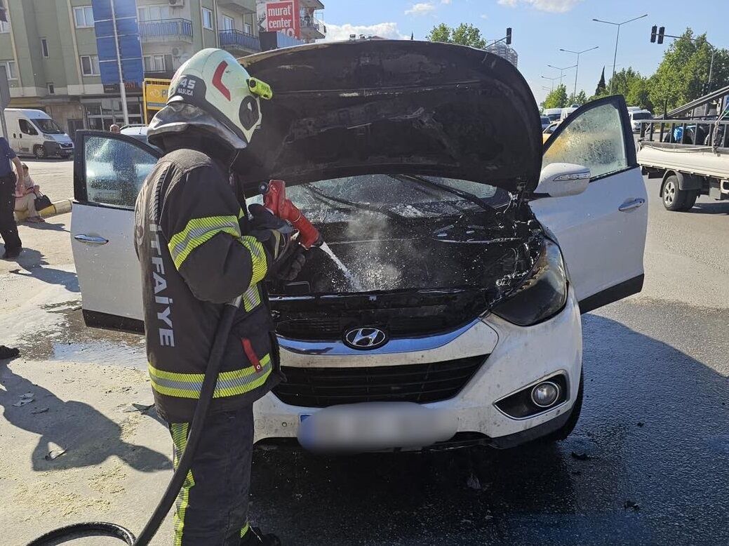 Denizli Haber Araçyangın-2