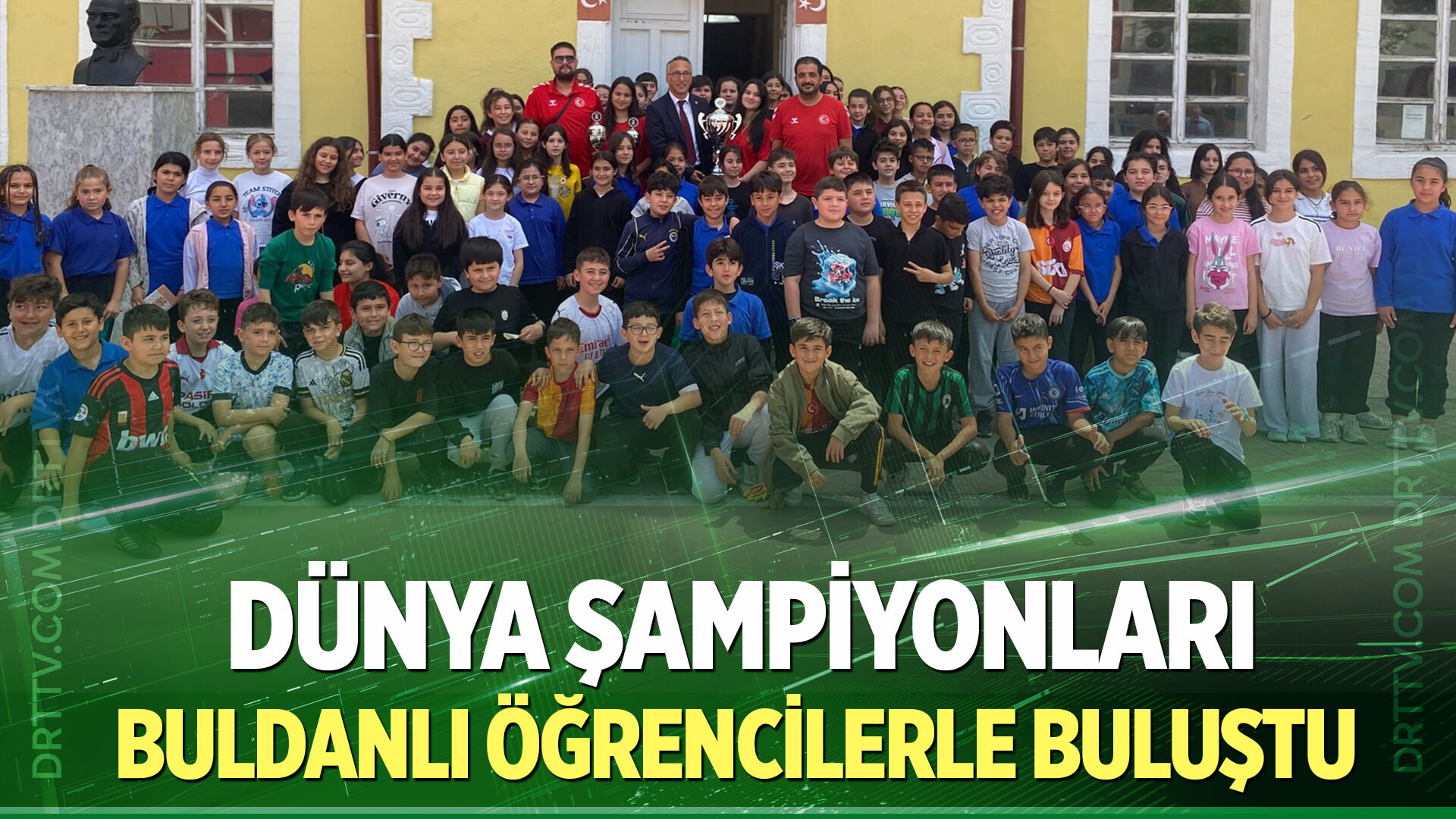 Millî dartçılar başarı hikâyeleriyle gençlere ilham verdi