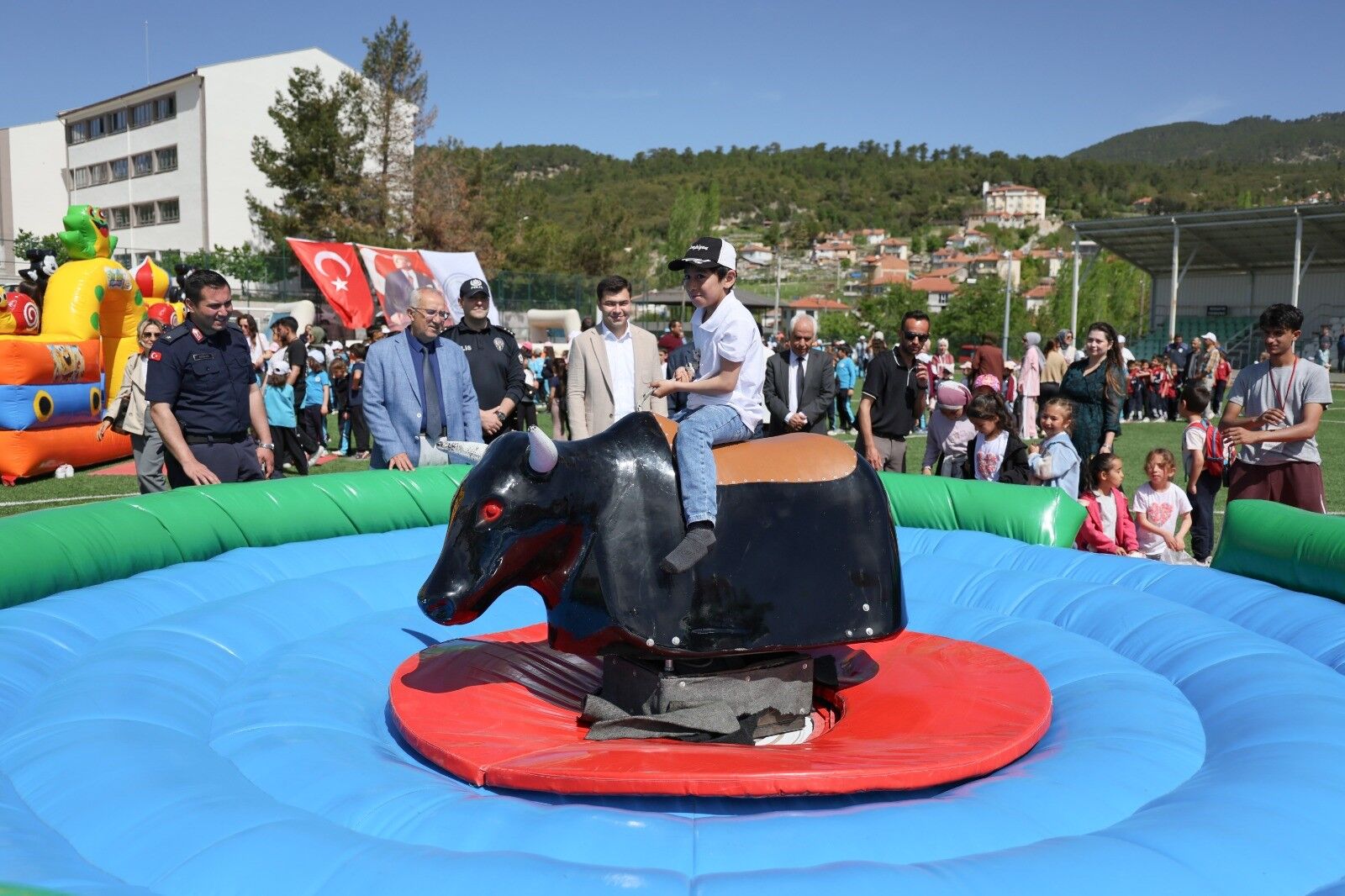 'Cittaslow Çocuk Şenliği' renkli görüntülere sahne oldu