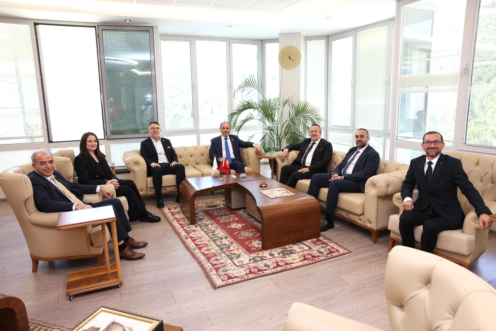 Deni̇zli̇ Haber Deni̇zli̇ Osb Yöneti̇mi̇nden, Paü Rektörü