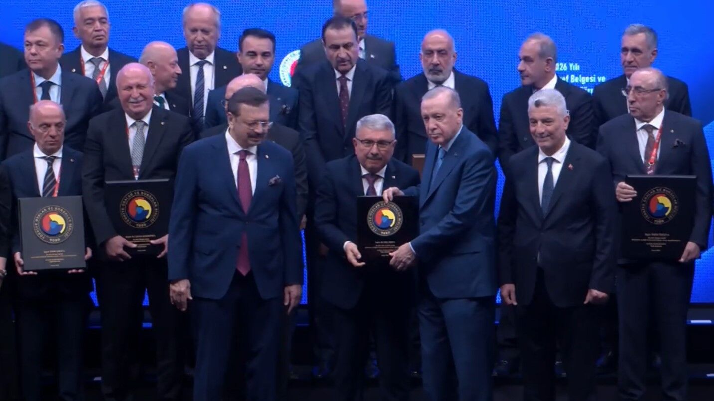 Deni̇zli̇ Haber Dto Başkani Uğur Erdoğan’a Hi̇zmet Şeref Plaketi̇4