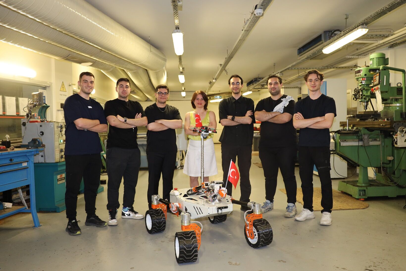 Denizli Haber Gençlerden Yerli Ve Milli ‘Bomba Imha Robotu’