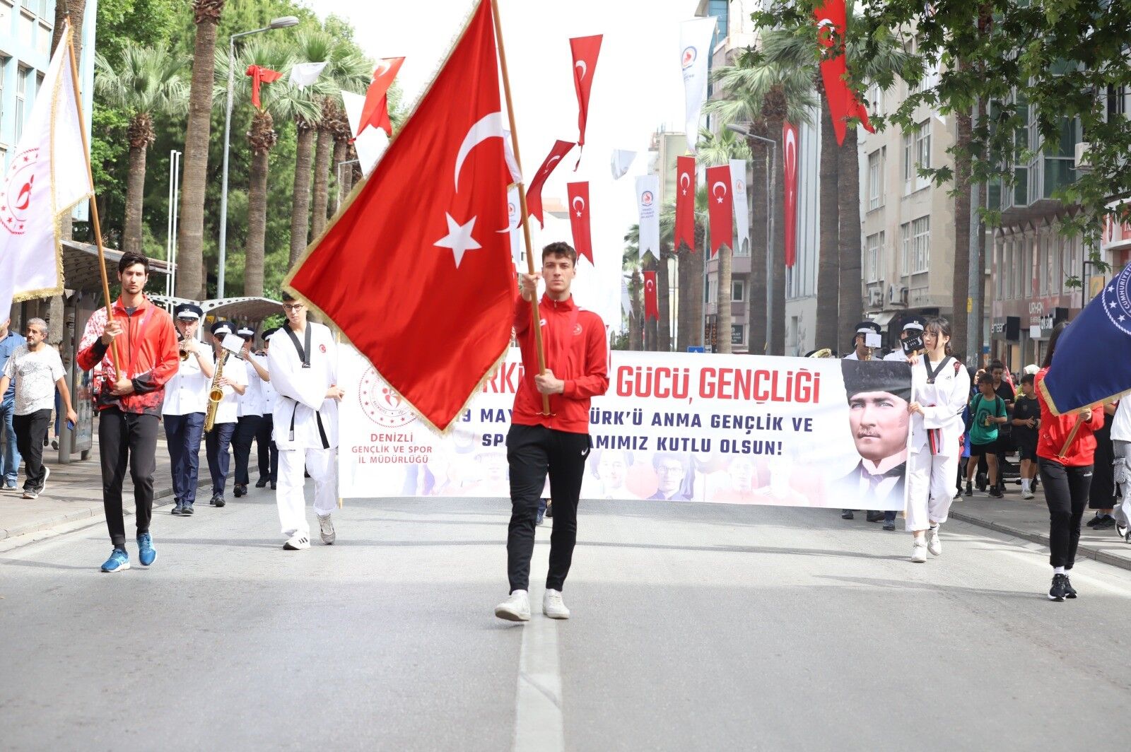 Denizli Haber Gençlik Haftası Coşkusu Devam Ediyor