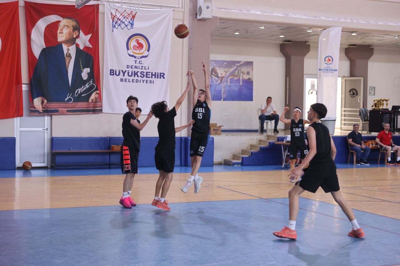 Denizli Haber Potadan Zirveye, Sahneden Ödüle “19 Mayıs” (5)