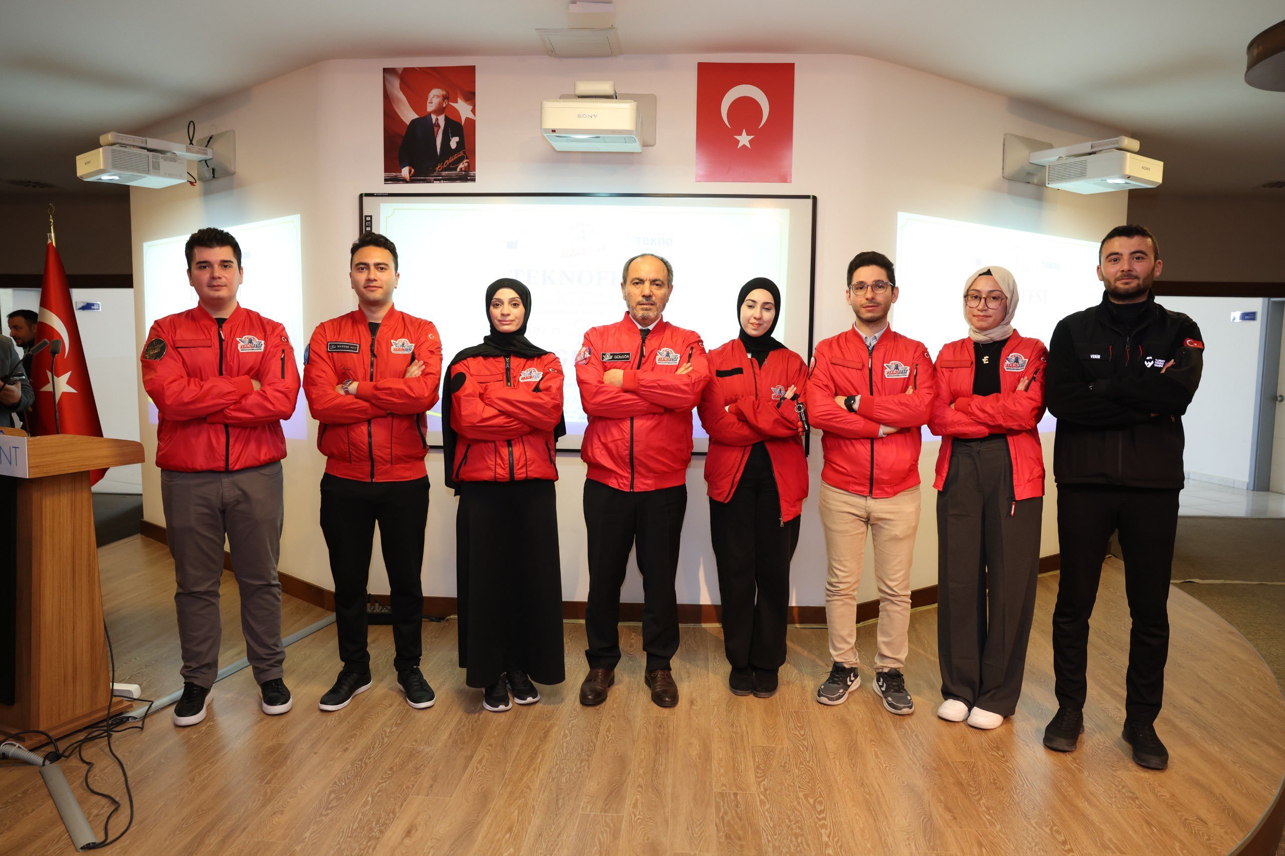 Denizli Haber Rektör Güngör, Teknofest Yarışmaları Teşekkür Ve Taltif Töreni’ne Katıldı2
