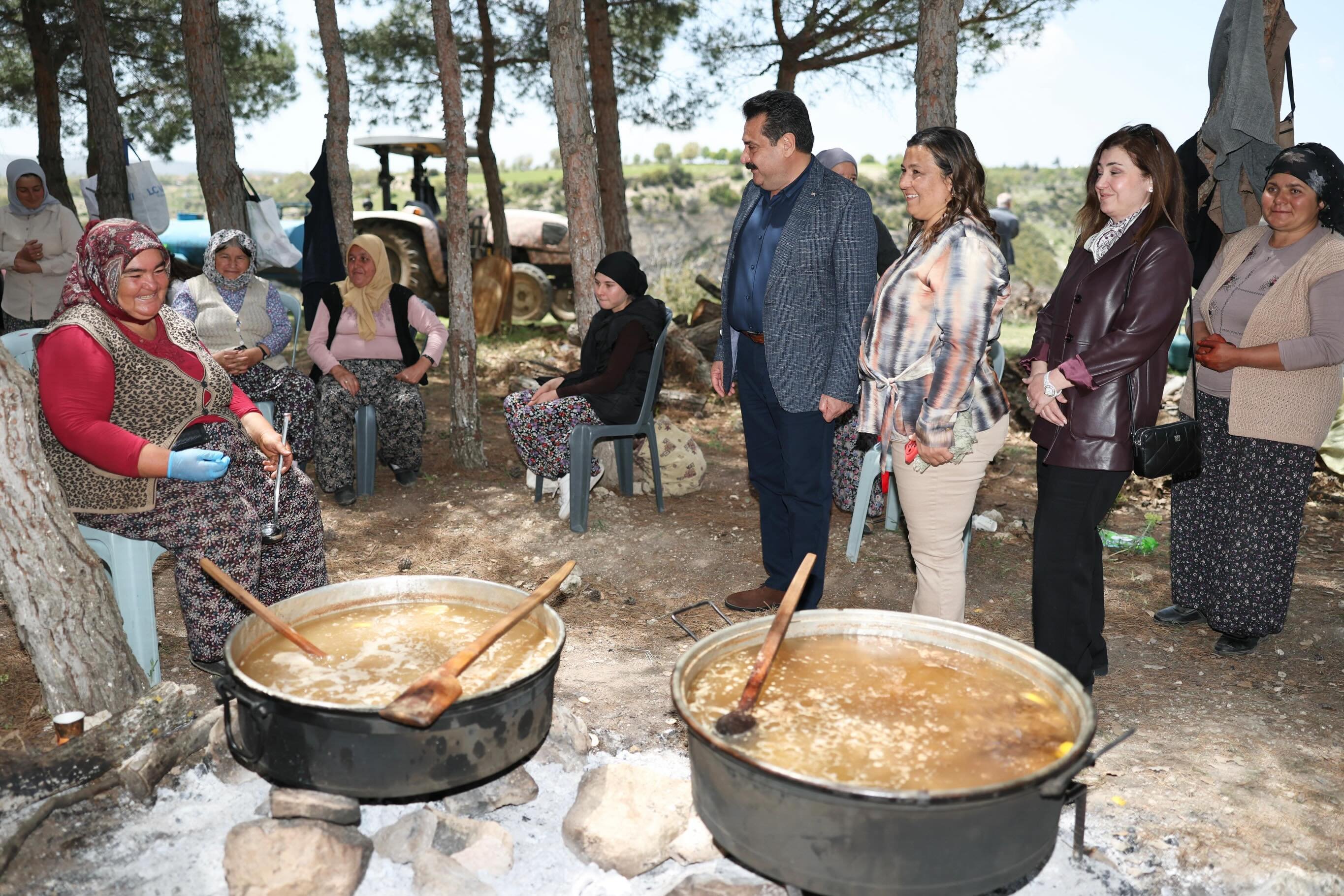 Denizli’de Bereket Duası 4 İlçede Onlarca Kişi El Açtı (9)