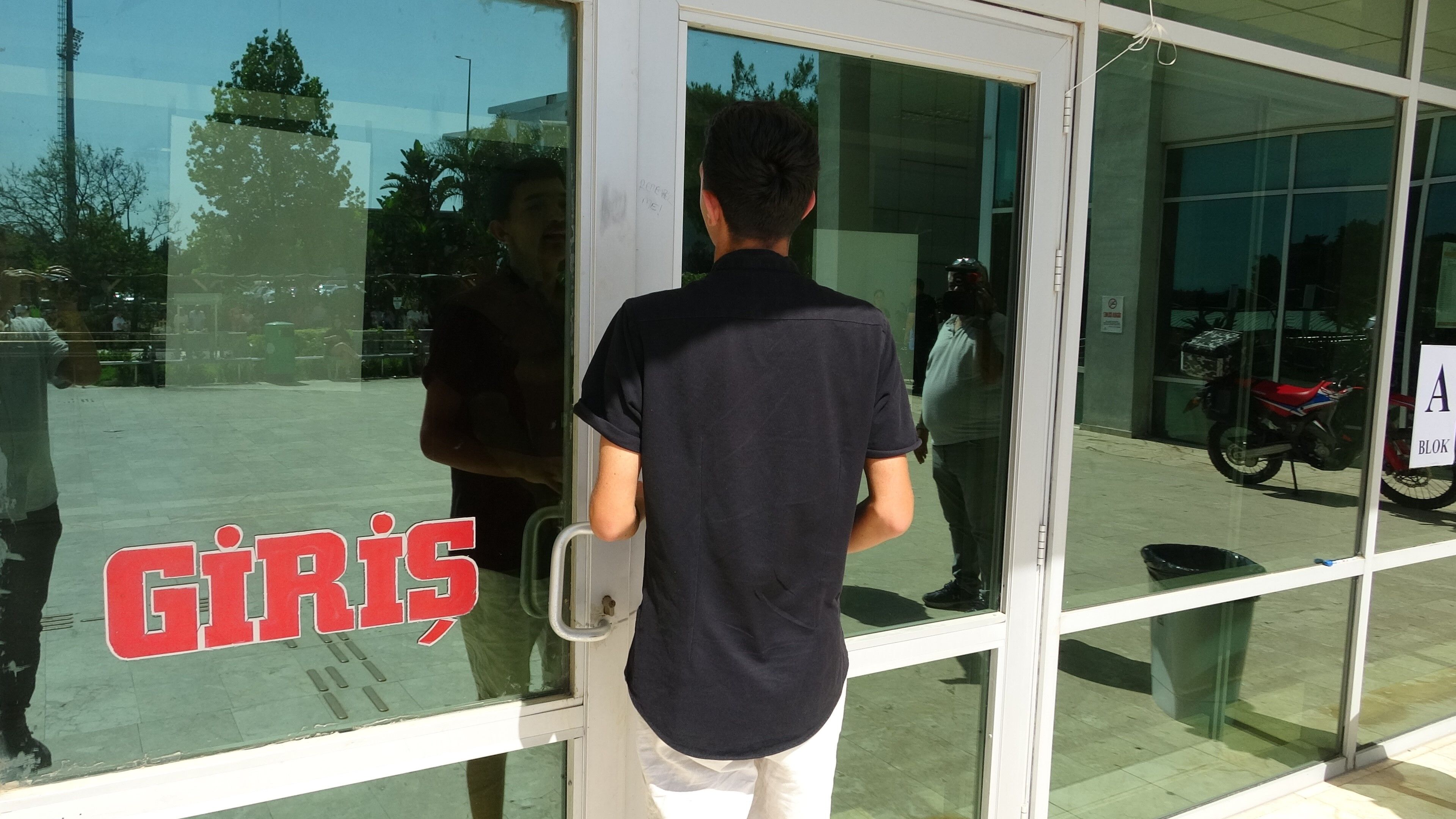 Denizli Haber Denemedik Kapı Bırakmadı (1)