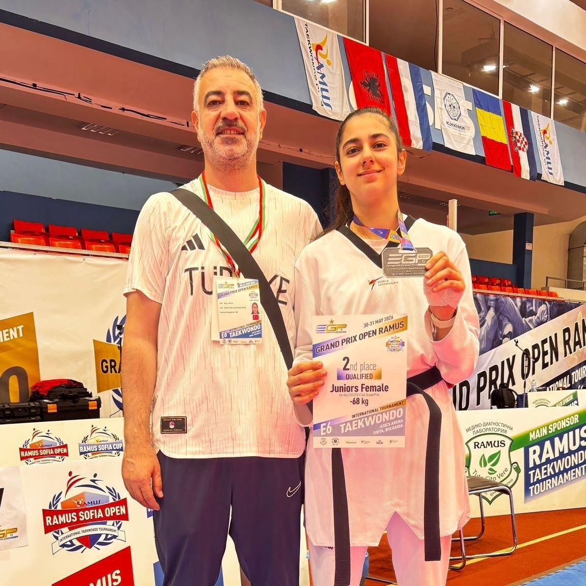 Denizli Haber Ebrar Acar’dan Avrupa’da Gümüş Madalya2