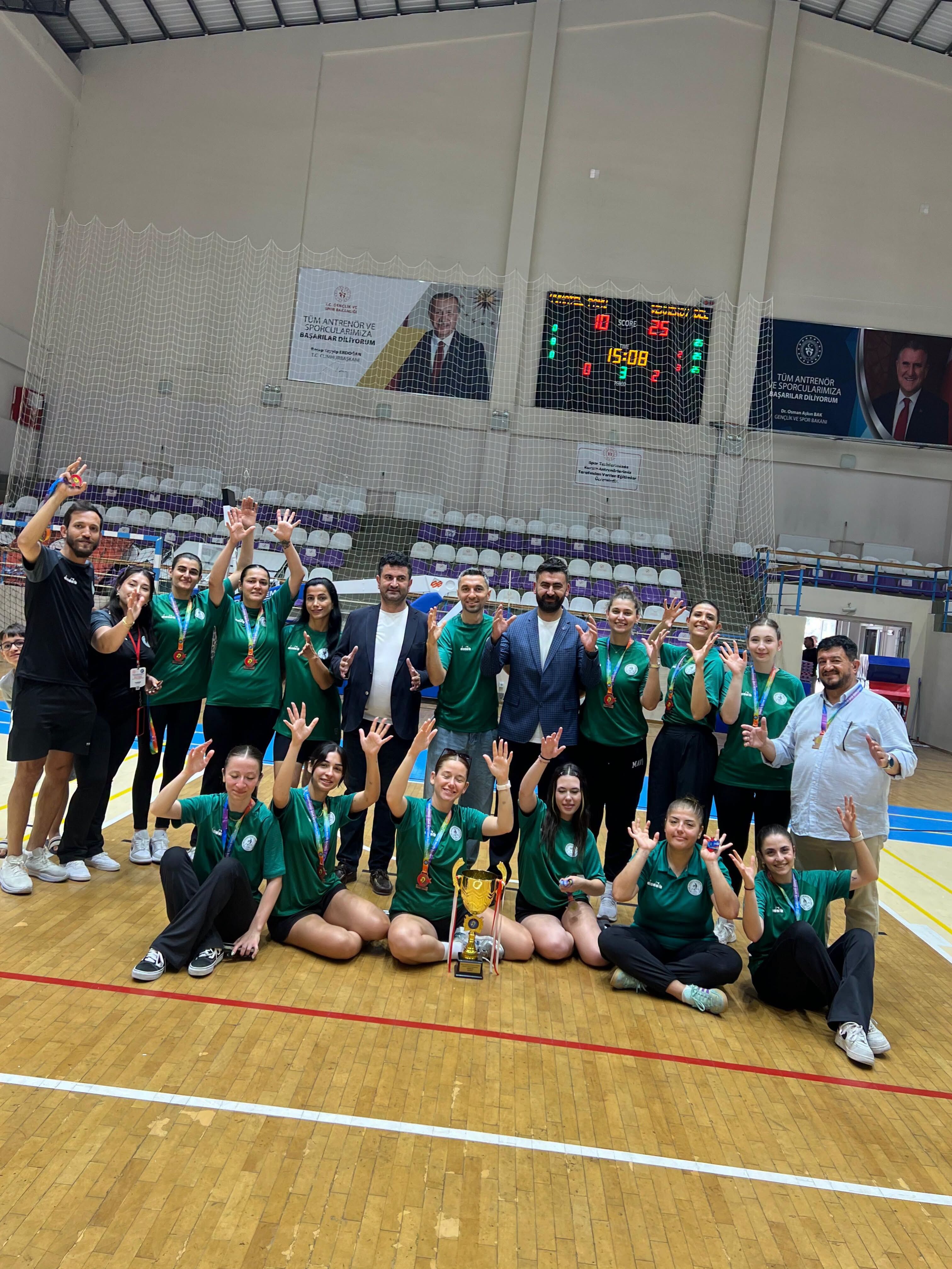Deni̇zli̇ Haber Voleybol Başari (1)
