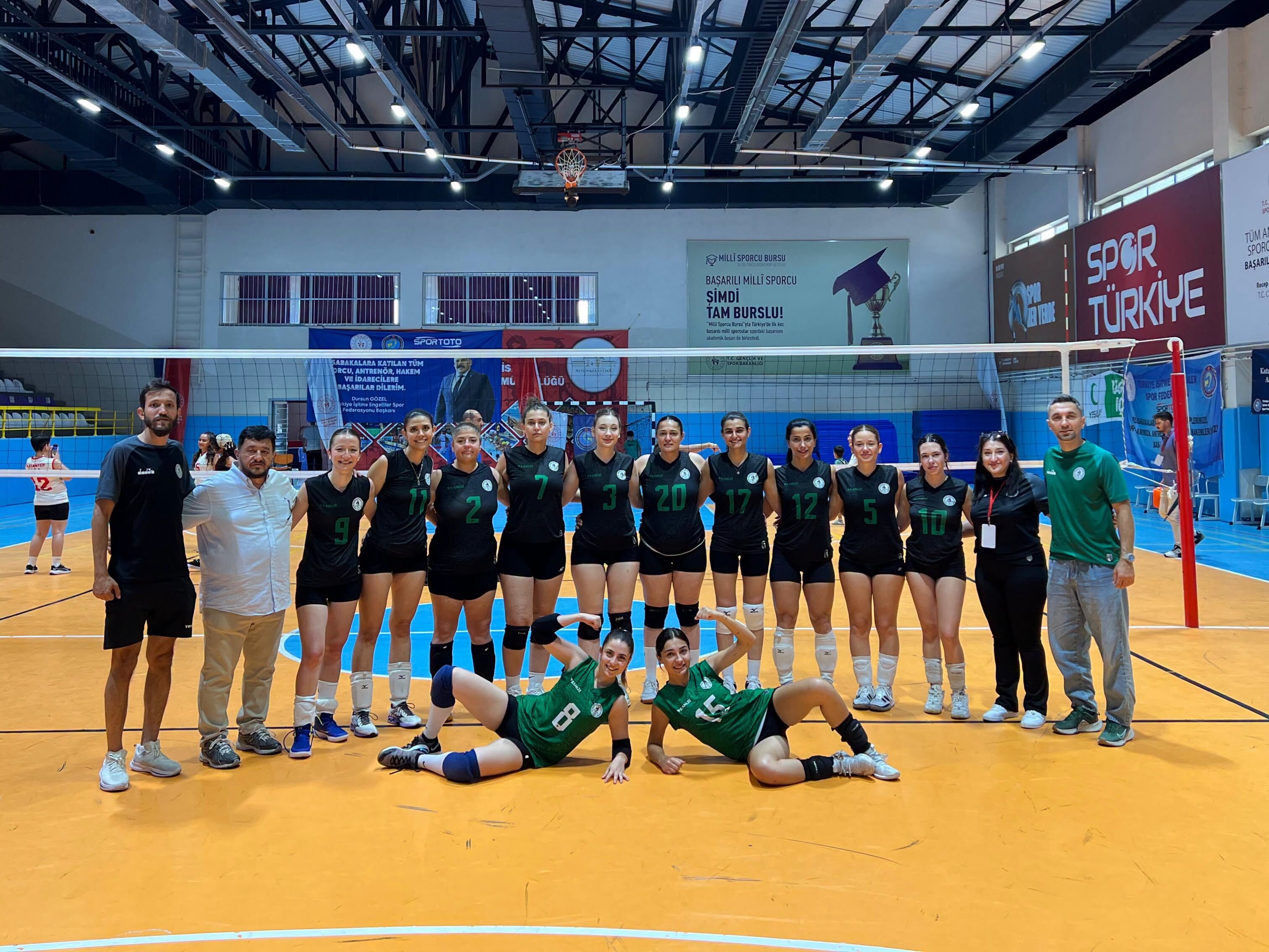 Deni̇zli̇ Haber Voleybol Başari (2)