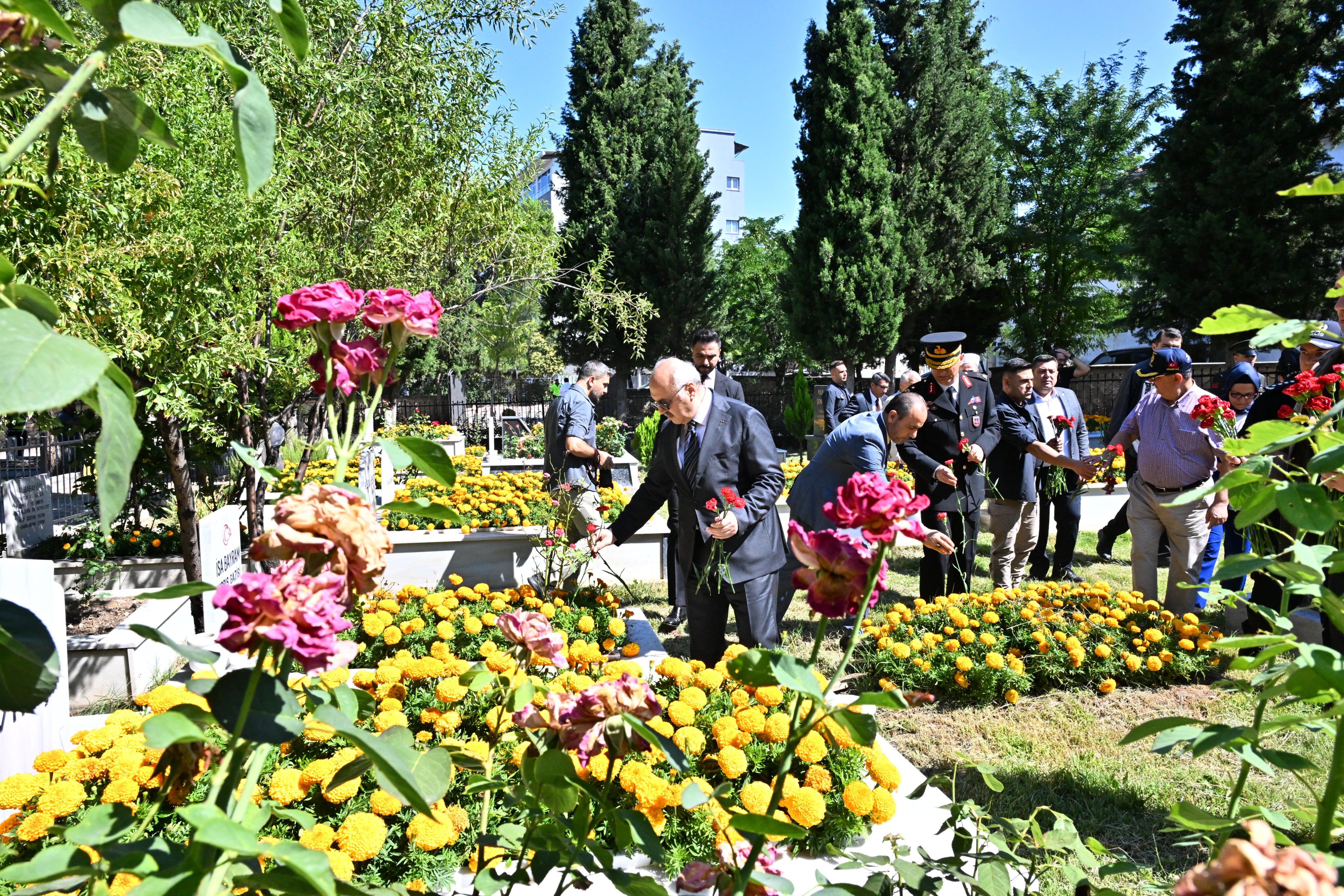 Denizli Haber 15Temmuzşehitlerianıldı (4)-1