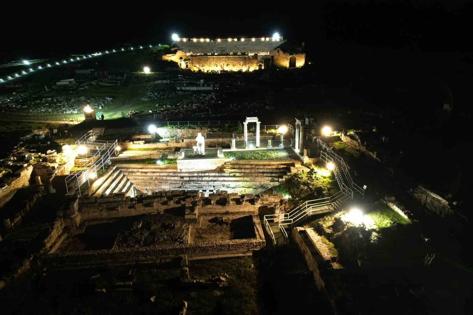 Denizli Haber Pamukkale Gece (3)