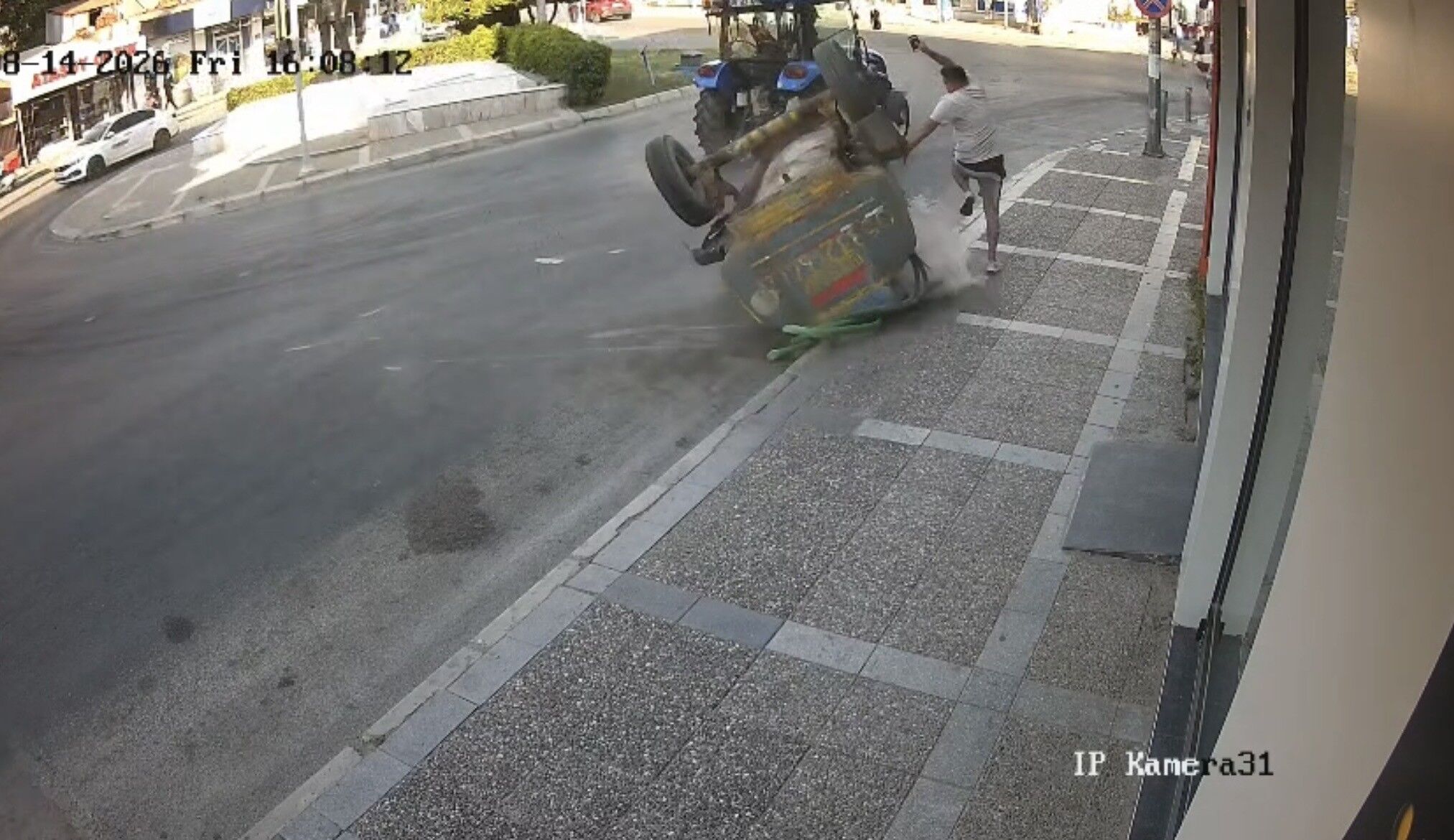 Denizli Haber Kaldırımda Kaza