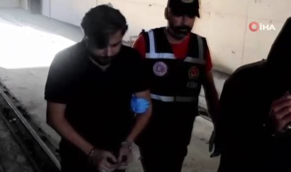 YouTuber Arif Kocabıyık yurt dışına çıkmaya çalışırken yakalandı