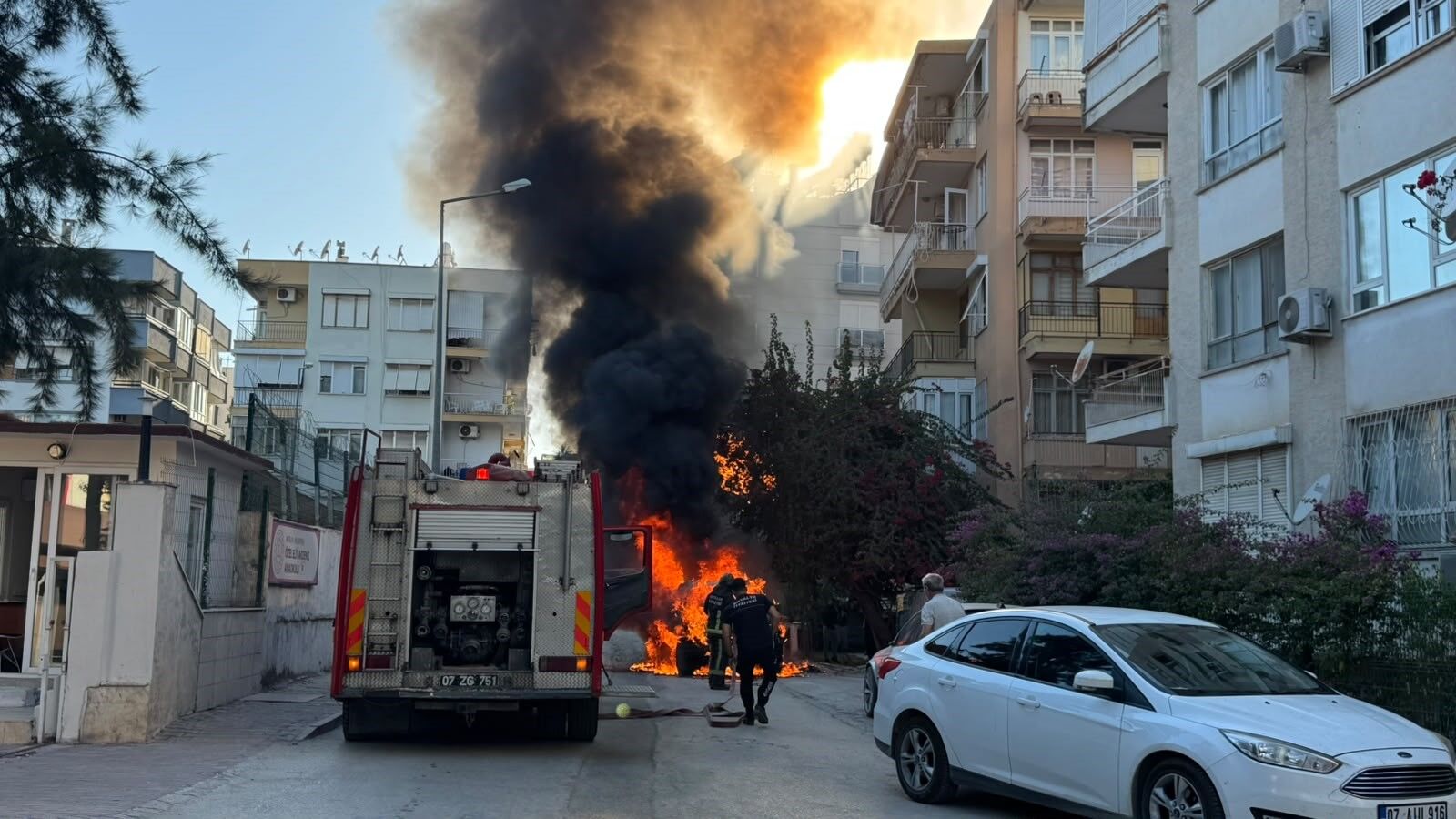 Denizli Haber Araç Yangını (1)