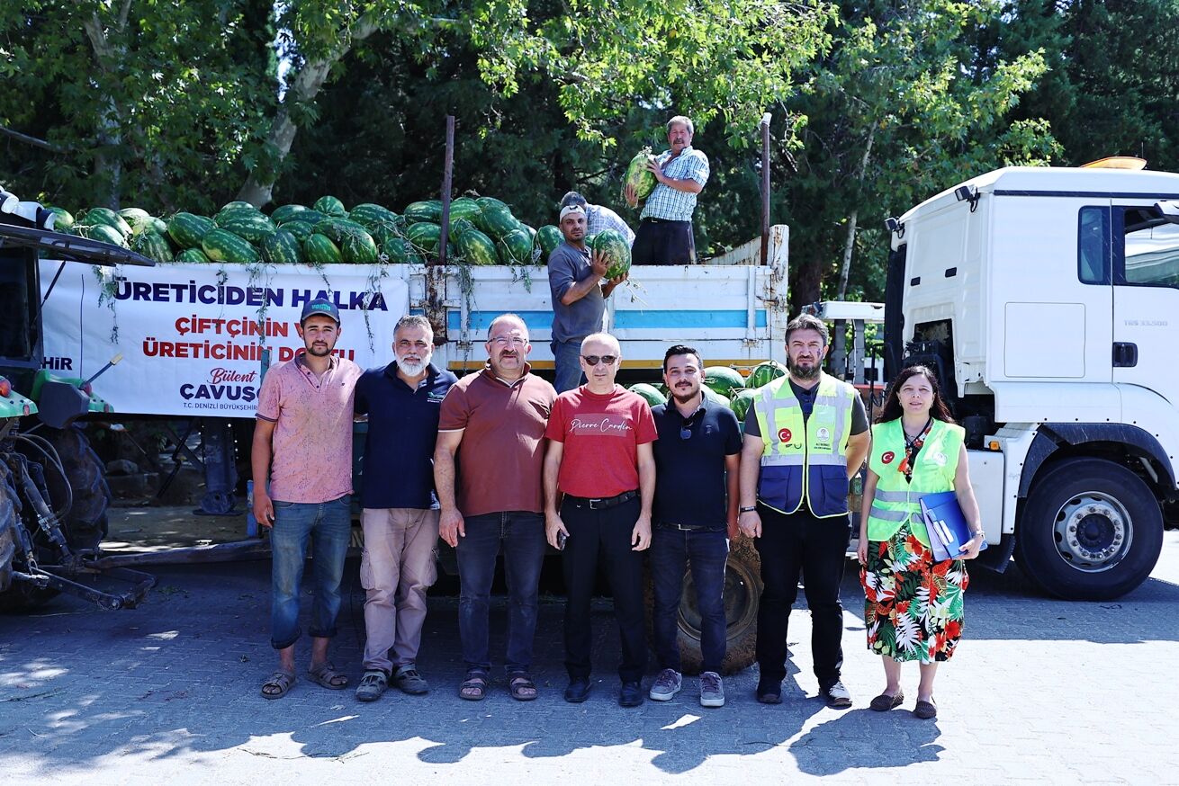 Üreticinin Karpuzu Büyükşehir Eliyle Ihtiyaç Sahibine Ulaştırılıyor (3)
