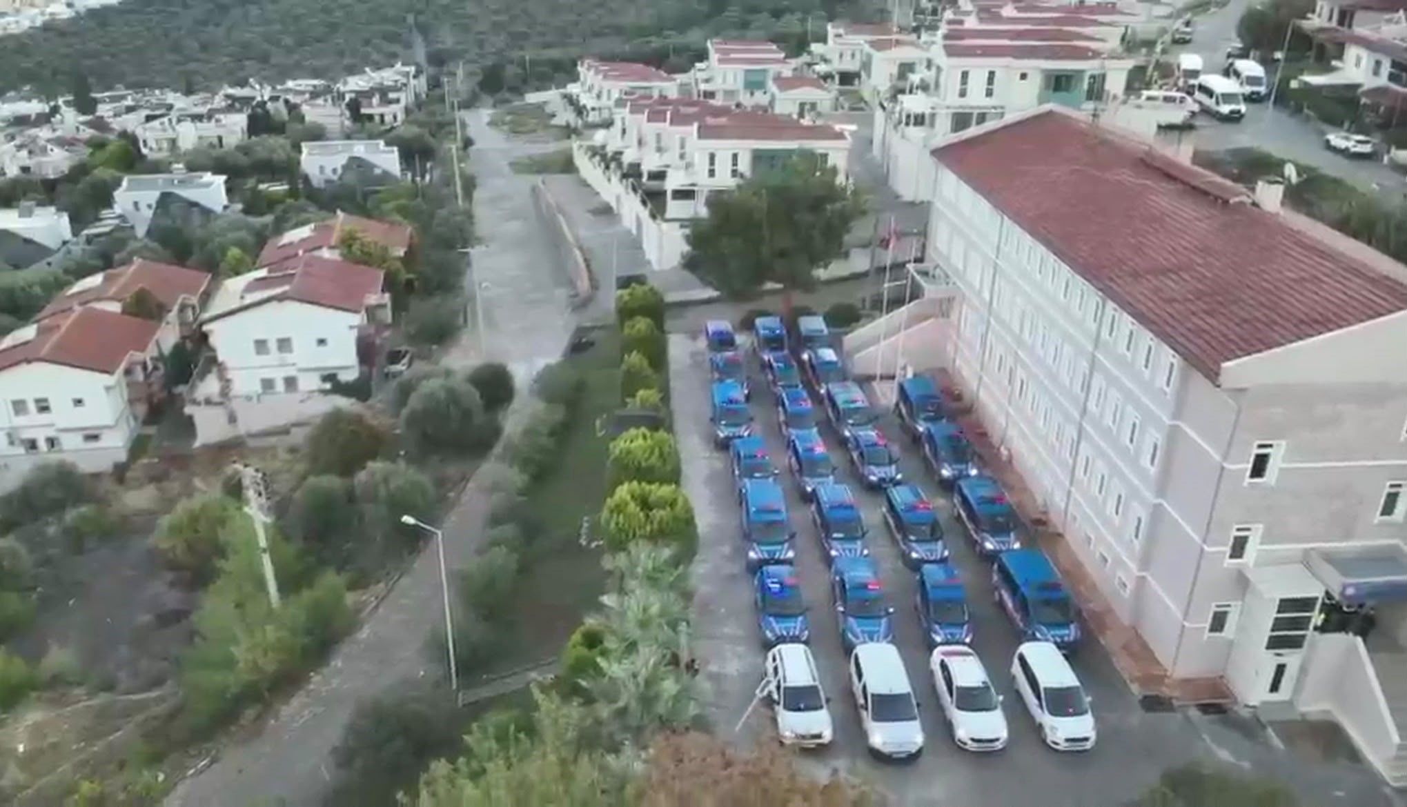 Denizli Haber Kuşadası Operasyon 45 Kişi