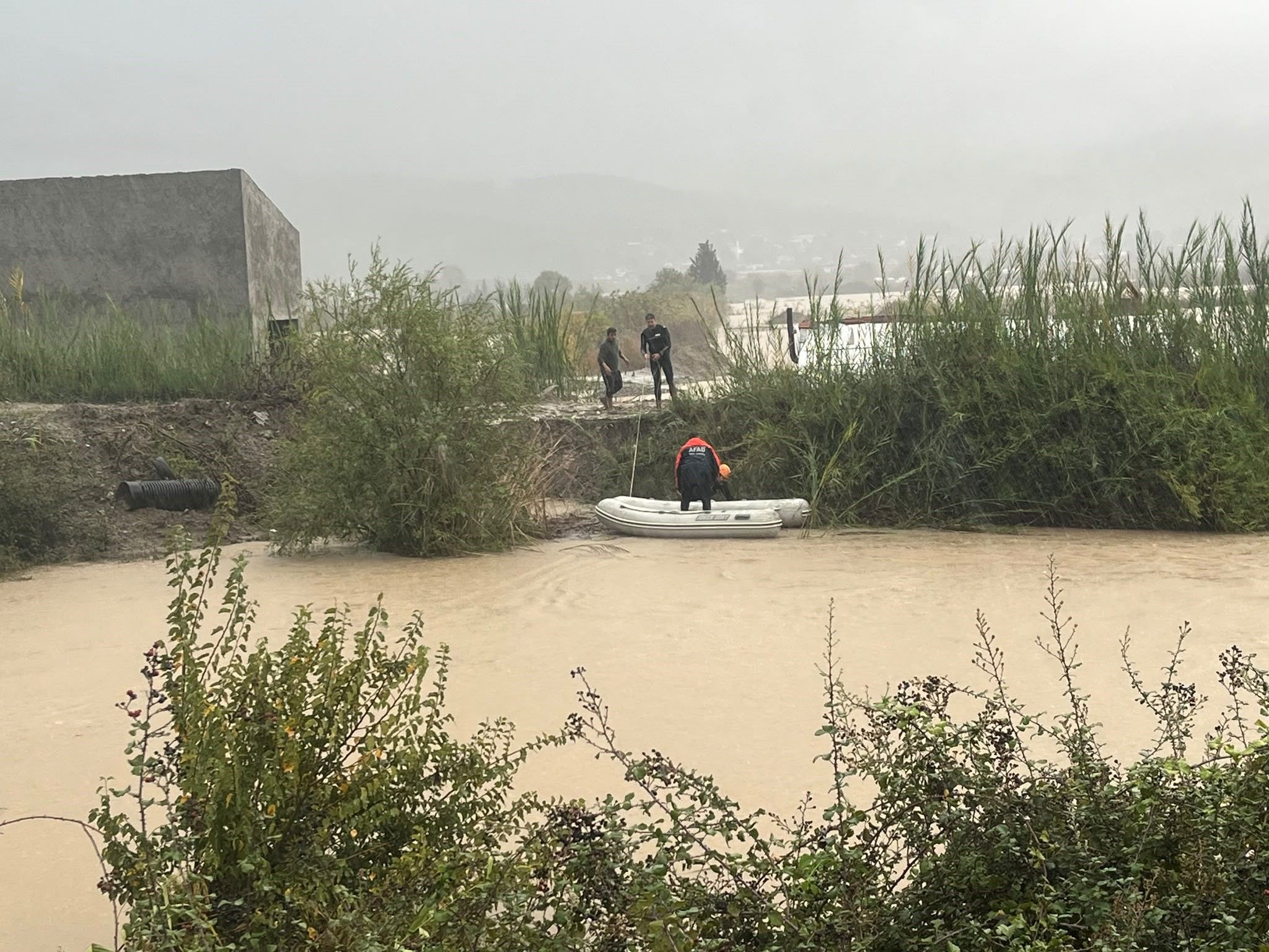 Denizli Haber Muğla Sele Teslim Oldu (2)