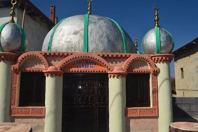 Deni̇zli̇ Haber Oğuz Baba Türbesi̇